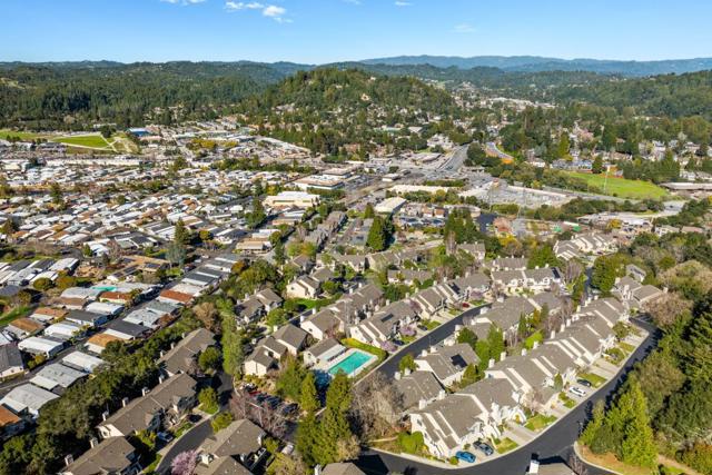 7 Arabian Way, Scotts Valley CA: https://media.crmls.org/mediaz/354e89ee-f2e9-4e94-afe5-b4163de5ca24.jpg