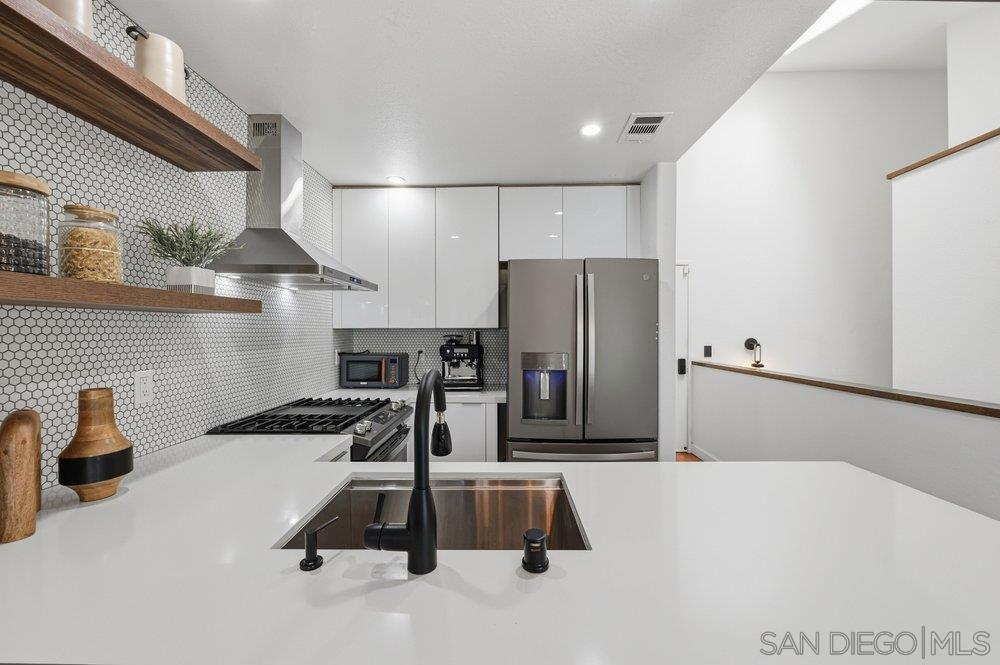 12805 Carriage Rd - photo 4