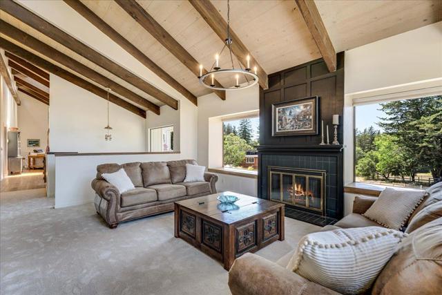 284 Brooktree Ranch Road, Aptos CA: https://media.crmls.org/mediaz/3550377d-e5ee-445b-afda-a78e21b0b55c.jpg