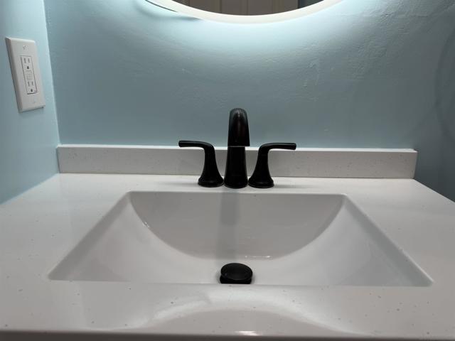 2057 Burton St, San Diego CA: https://media.crmls.org/mediaz/355051bc-8fc2-497c-88f8-0c86323a294a.jpg