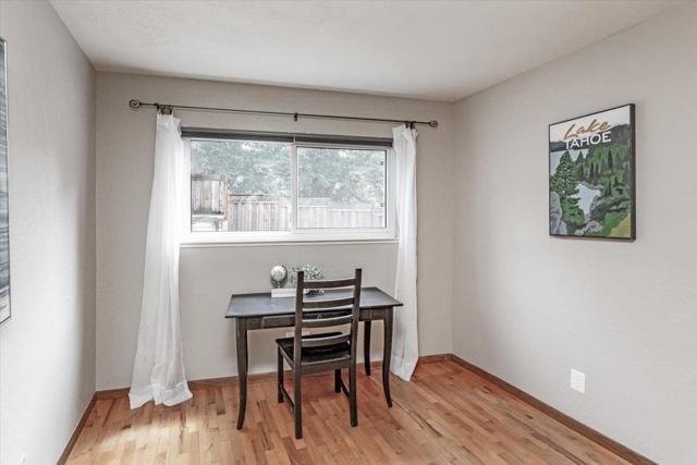 21721 Summit Road, Los Gatos CA: https://media.crmls.org/mediaz/3550617d-f783-4109-a12b-54ca6376f18b.jpg
