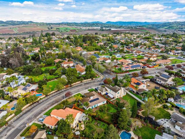 5761 Spur Ave, Oceanside CA: https://media.crmls.org/mediaz/3551f590-9c7a-4513-b374-7257e4fab35e.jpg