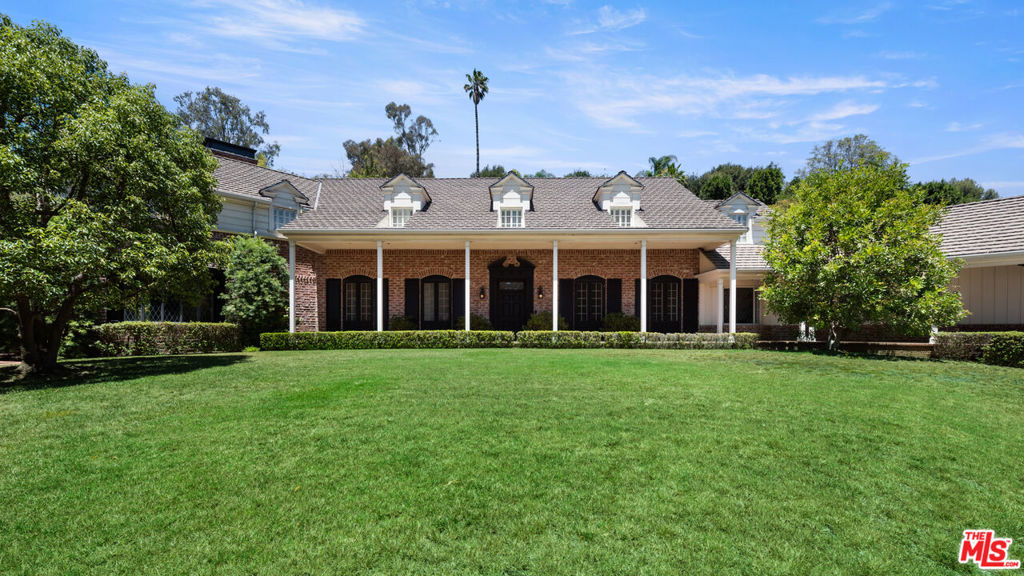 1115 N Beverly Drive