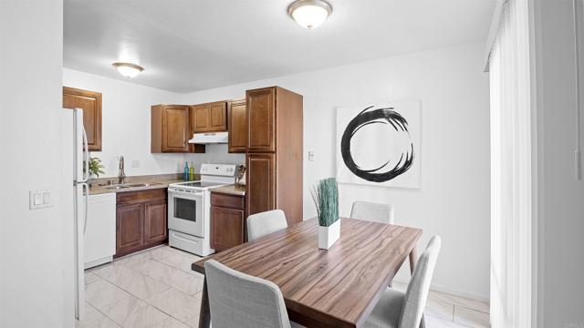 Detail Gallery Image 5 of 20 For 1817 E Grand Ave #61,  Escondido,  CA 92027 - 2 Beds | 1/1 Baths