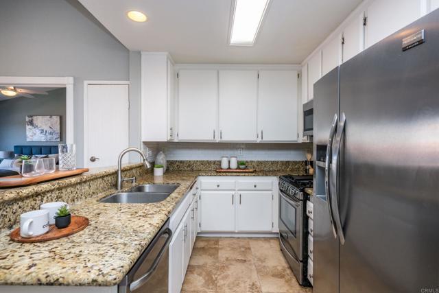 Detail Gallery Image 26 of 44 For 405 Stoney Point Way #96,  Oceanside,  CA 92058 - 2 Beds | 2 Baths