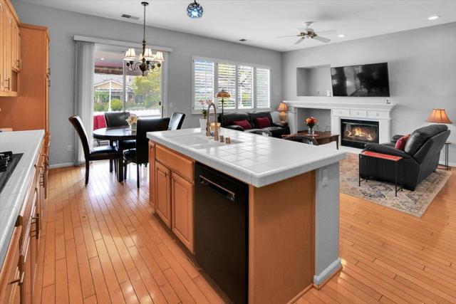 8873 Wine Valley Circle, San Jose CA: https://media.crmls.org/mediaz/355311f8-9363-4dfd-942a-57d24f77f714.jpg