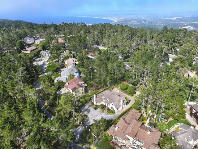 4071 Los Altos Drive, Pebble Beach CA: https://media.crmls.org/mediaz/35551c50-748e-4be6-9347-073f3b945521.jpg