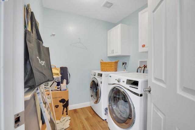 1969 Buena Vista Ave, Livermore CA: https://media.crmls.org/mediaz/35556bbe-5678-4d5e-a02e-87ba597420e0.jpg