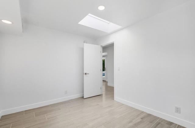 38855 Paradise Way, Cathedral City CA: https://media.crmls.org/mediaz/3555a538-529b-4e04-860f-124d664eda77.jpg