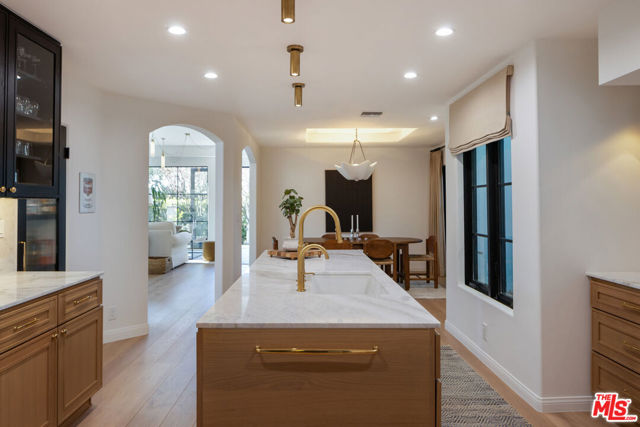 13439 Java Drive, Los Angeles CA: https://media.crmls.org/mediaz/35561ea0-5309-4ce5-96f7-0a4d419e7654.jpg