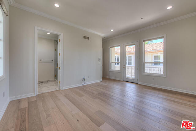 3791 WINFORD Drive, Tarzana CA: https://media.crmls.org/mediaz/3557b9c6-7376-4234-83f6-22669342070e.jpg