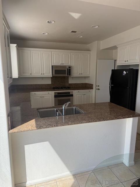 11553 Trailbrook Lane, San Diego CA: https://media.crmls.org/mediaz/3557f1b9-1a2b-4e36-a185-f1d506768b90.jpg