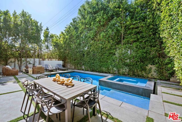741 N Vista Street, Los Angeles CA: https://media.crmls.org/mediaz/355800a9-2641-4206-b112-26bcf32617c1.jpg
