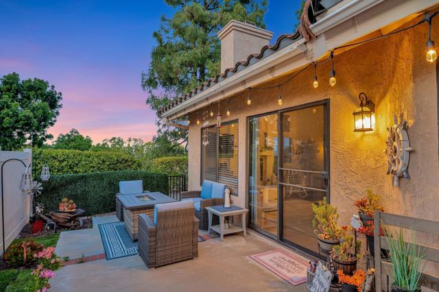 15628 Via Marchena, San Diego CA: https://media.crmls.org/mediaz/355907ba-85ea-4566-8582-e33952af2c02.jpg