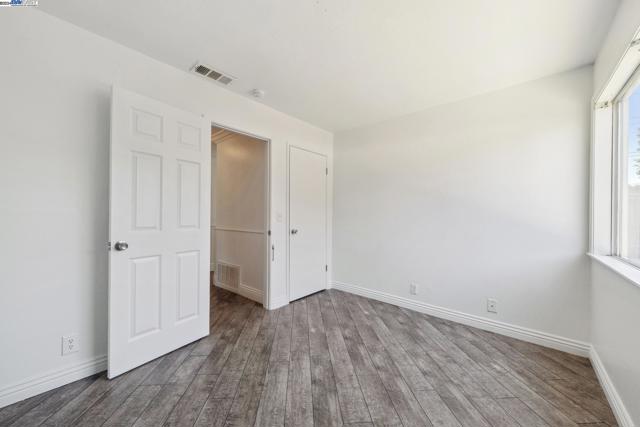 Image 13 of 25 For 148 Spinnaker Way
