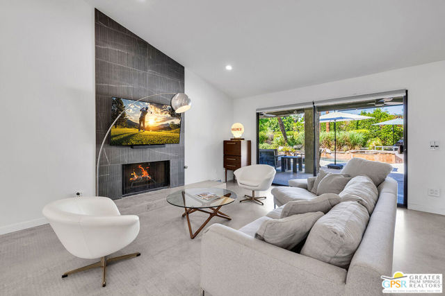 20 Kevin Lee Lane, Rancho Mirage CA: https://media.crmls.org/mediaz/35594472-4492-4375-bc2d-b74d087daab4.jpg