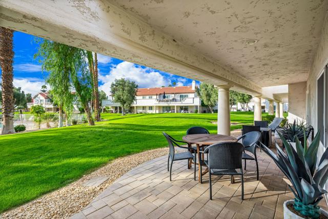 678 Vista Lago Circle N, Palm Desert, CA 92211