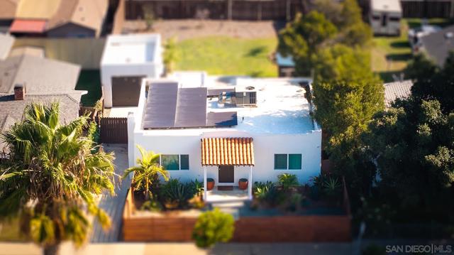 4175 35th St, San Diego CA: https://media.crmls.org/mediaz/35595d69-6906-4960-b8e0-31edb19eba19.jpg