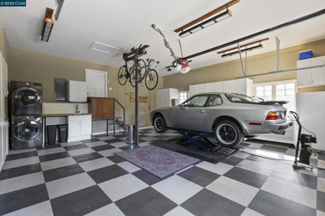 350 Pine Creek Rd, Walnut Creek CA: https://media.crmls.org/mediaz/3559d226-c1bc-45e1-b266-3249f2547c8a.jpg