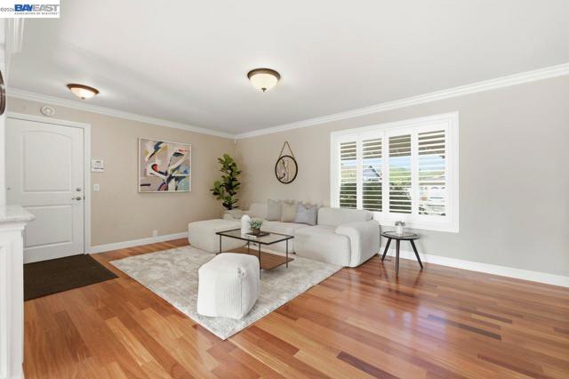 Image 17 of 40 For 2481 Palmira Pl