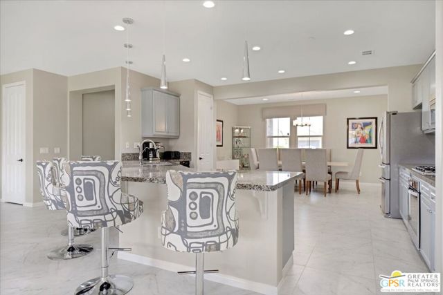 74121 Kingston Court, Palm Desert CA: https://media.crmls.org/mediaz/355a387d-8f20-470c-81d7-6fc079fac628.jpg