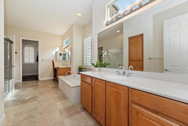 81435 Camino Sevilla, Indio CA: https://media.crmls.org/mediaz/355b5c04-4b4f-42a5-aea2-a205ac38562b.jpg