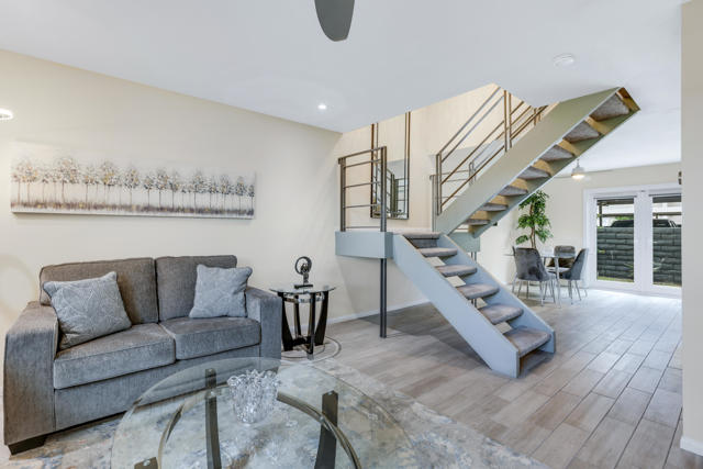 2274 N Indian Canyon Drive, Palm Springs CA: https://media.crmls.org/mediaz/355be9e7-b0f9-4489-ba54-d2ed9c693bd9.jpg