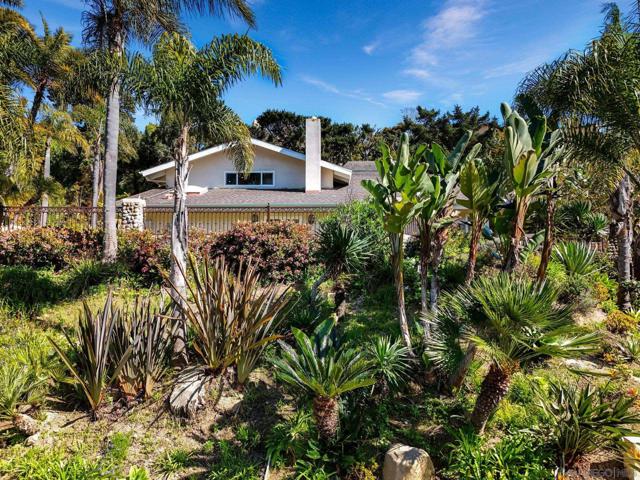6937 Paseo Laredo, La Jolla CA: https://media.crmls.org/mediaz/355cdee3-6ab7-4435-9092-c035d67f1cff.jpg