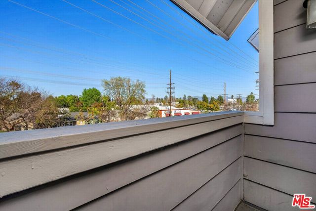 13340 Burbank Boulevard, Sherman Oaks CA: https://media.crmls.org/mediaz/355dd4c7-f5e3-46bc-955c-4bcac5ab232a.jpg