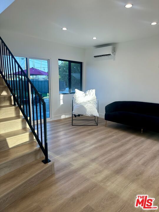 5414 S Mullen Avenue, Los Angeles CA: https://media.crmls.org/mediaz/355e5ae8-a0ea-4cc0-929b-fc93f99c1d64.jpg
