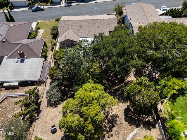 5134 Monte Bonito Drive Drive, Los Angeles CA: https://media.crmls.org/mediaz/35604b1e-361f-495e-bd97-5a67dd747aa1.jpg