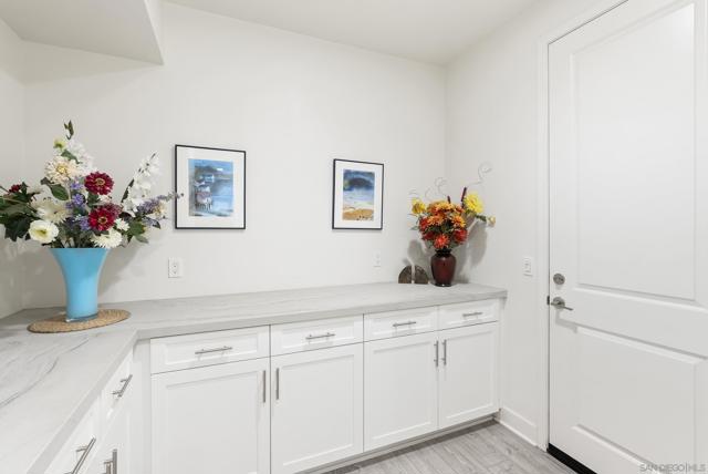 1409 Apex Place, Escondido CA: https://media.crmls.org/mediaz/3560edbe-8420-4c24-b306-c1b7d7c96daa.jpg