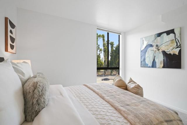 1210 Bellevue Avenue, Burlingame CA: https://media.crmls.org/mediaz/3561339a-f67f-4e30-9076-483463ea7a8f.jpg