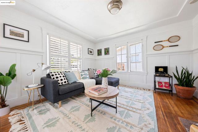423 Santa Clara Ave, Alameda, California 94501, 1 Bedroom Bedrooms, ,1 BathroomBathrooms,Single Family Residence,For Sale,Santa Clara Ave,41099559