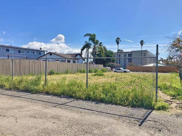 Detail Gallery Image 6 of 12 For 1432 Buena St, Oceanside,  CA 92058 - – Beds | – Baths