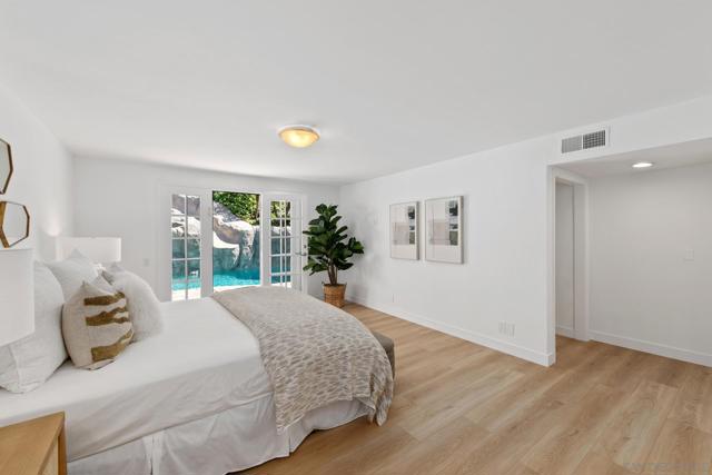 6937 Paseo Laredo, La Jolla CA: https://media.crmls.org/mediaz/356294b3-6abd-4099-85f9-8d2995498833.jpg
