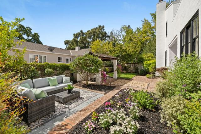48 Turnsworth Avenue, Redwood City CA: https://media.crmls.org/mediaz/35632487-445c-4f00-ad7e-5c8793b17b16.jpg