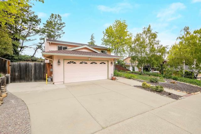 11868 Bloomington Way, Dublin CA: https://media.crmls.org/mediaz/35638bf2-42e6-4884-b682-c2aa214ad4ba.jpg