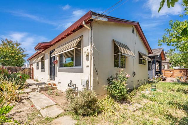 854 N 16th Street, San Jose CA: https://media.crmls.org/mediaz/35638efb-1f99-433d-8eac-5fbf55ec2044.jpg