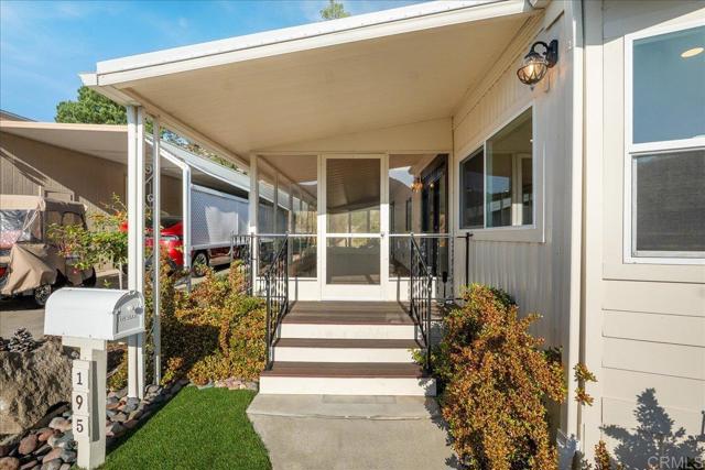 Detail Gallery Image 4 of 38 For 8975 Lawrence Welk Dr Spc 195,  Escondido,  CA 92026 - 2 Beds | 2 Baths