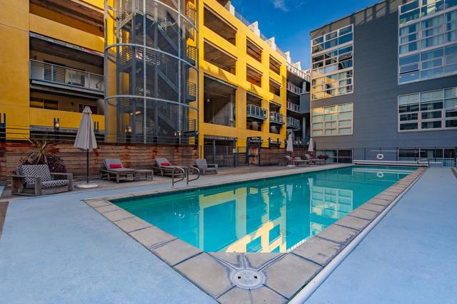 311 Oak Street, Oakland CA: https://media.crmls.org/mediaz/3564b74e-920b-42ab-b5ee-a4885ec0fc8a.jpg