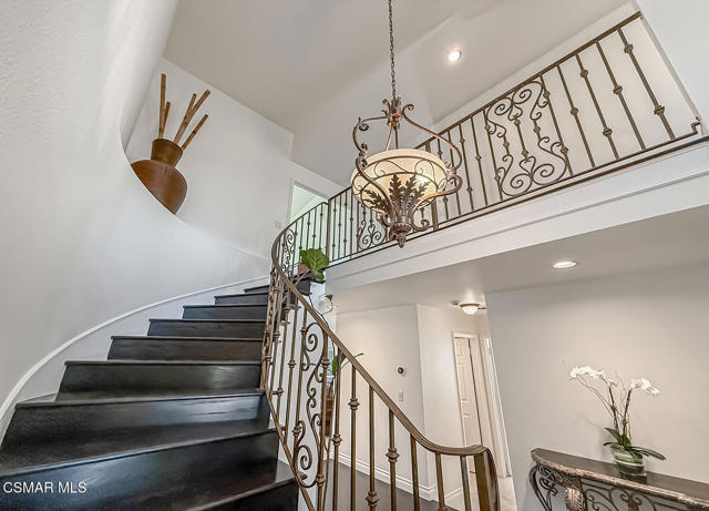 2848 Bayham Cir, Thousand Oaks CA: https://media.crmls.org/mediaz/3564e238-ff64-4dbc-bf6b-d3dcce3cc3f4.jpg