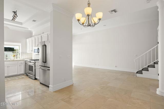 15-web-or-mls-Upmarketmedia_3123Hil-42