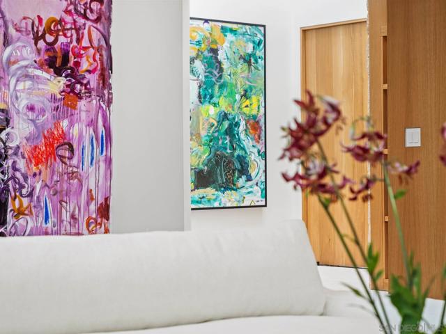 7372 76 Fay Ave, La Jolla CA: https://media.crmls.org/mediaz/35655465-de2d-43d7-af66-eb6f8db96036.jpg