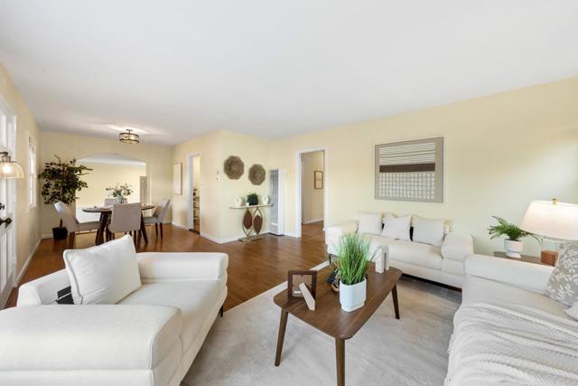4920 Elsa Road, San Diego CA: https://media.crmls.org/mediaz/35679193-6b80-4c2f-93bc-8d758d3d7a81.jpg