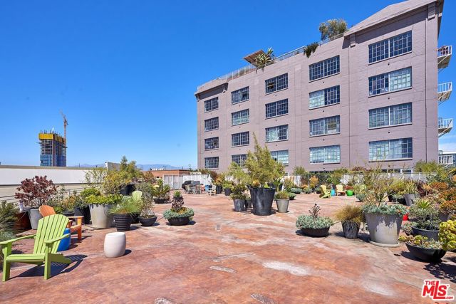 1855 Industrial Street, Los Angeles CA: https://media.crmls.org/mediaz/3568077f-0468-4108-8fd8-450af30f8d26.jpg