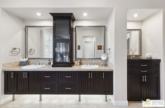 27 Cassis Circle, Rancho Mirage CA: https://media.crmls.org/mediaz/356829e8-8fa9-49a5-af79-d44dc3bcd583.jpg