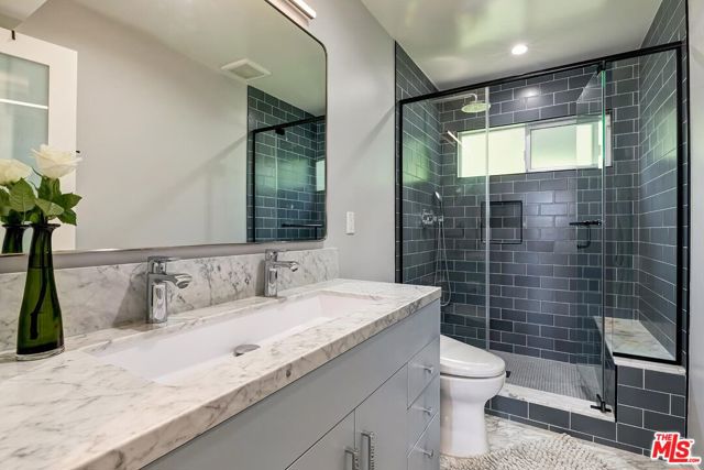 2224 Hercules Drive, Los Angeles CA: https://media.crmls.org/mediaz/35689834-b000-42aa-b91e-1b882ad15c46.jpg