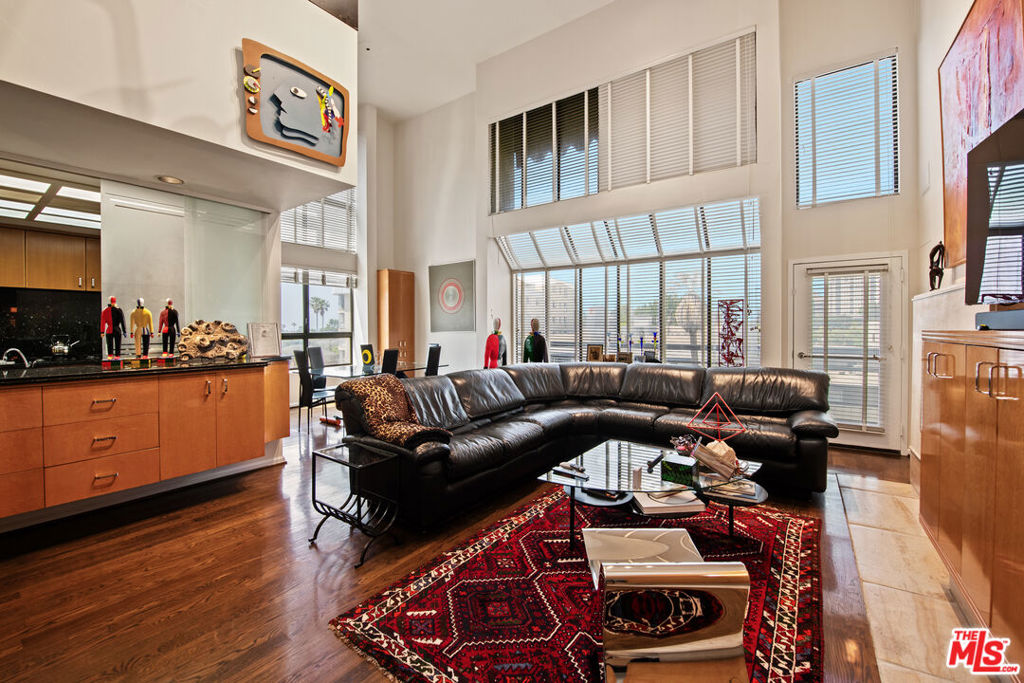 MLS #25591365 image #12