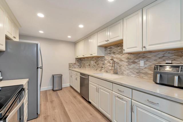 3668 Stoneglen S, Richmond CA: https://media.crmls.org/mediaz/356b15a3-bf0d-4dd2-a9d1-b6beb1c6b9f5.jpg